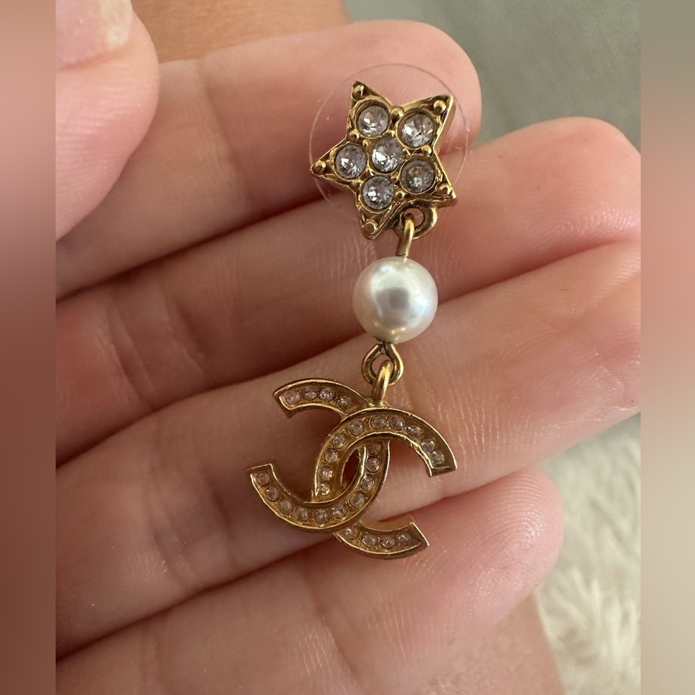 One Chanel earring! Authentic